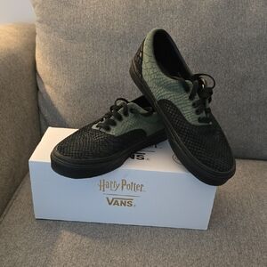 Vans Black and Green Sneakers Classic Style